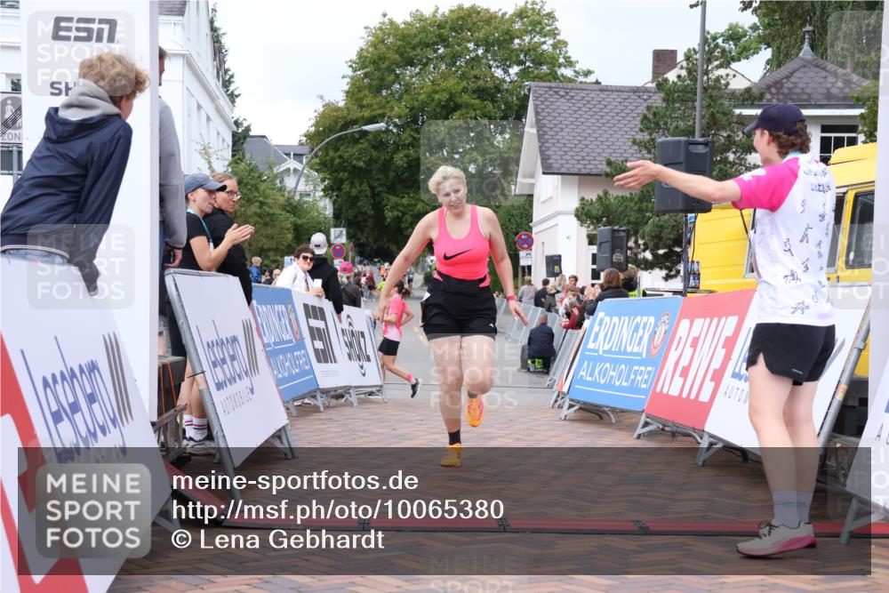 30.08.2026 - Blankeneser Heldenlauf Lena Gebhardt http://msf.ph/oto/10065380 30.08.2026 12:51:31 Ziel 2530 meine-sportfotos.de