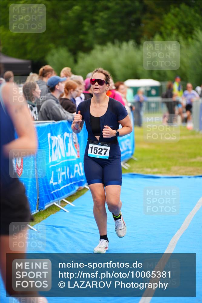 30.08.2026 - Elbe Triathlon Hamburg LAZAROV Photography http://msf.ph/oto/10065381 30.08.2026 12:12:30 Ziel 1527, 1596 meine-sportfotos.de