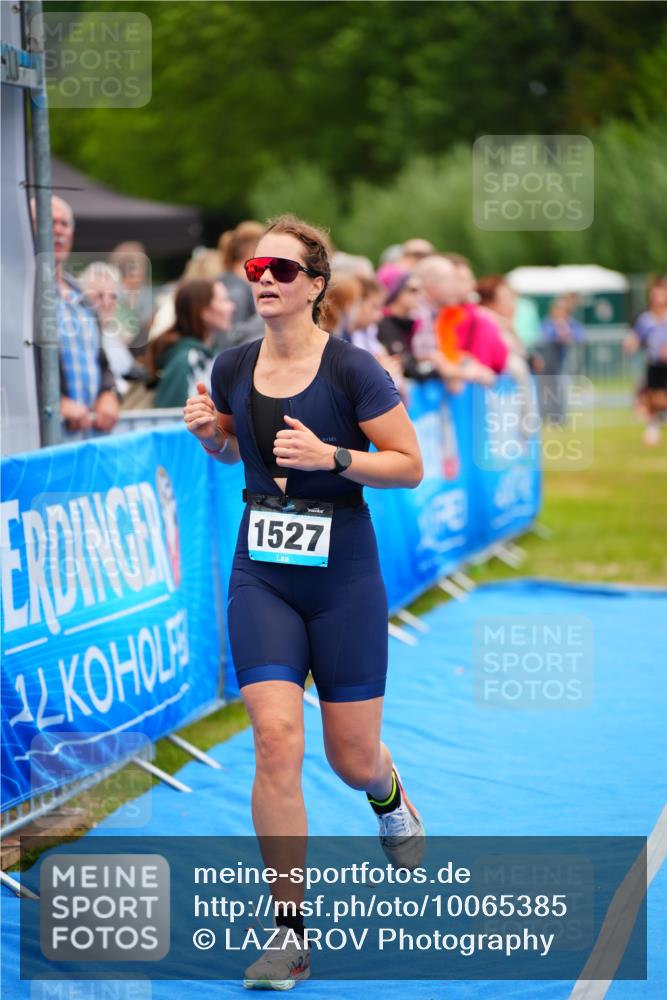 30.08.2026 - Elbe Triathlon Hamburg LAZAROV Photography http://msf.ph/oto/10065385 30.08.2026 12:12:30 Ziel 1527, 1596 meine-sportfotos.de