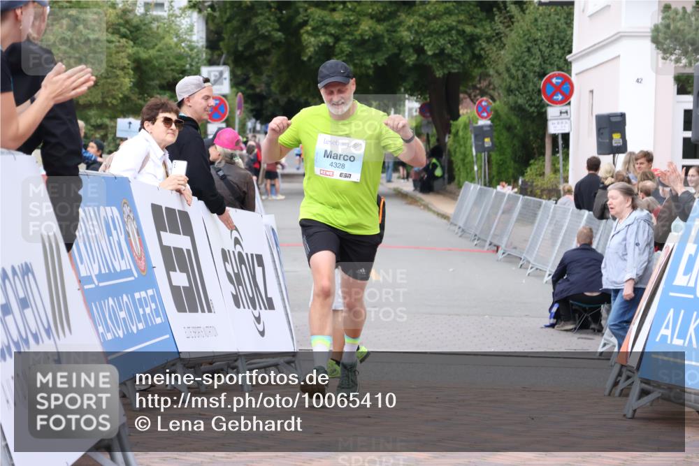 30.08.2026 - Blankeneser Heldenlauf Lena Gebhardt http://msf.ph/oto/10065410 30.08.2026 12:51:42 Ziel 4328 meine-sportfotos.de