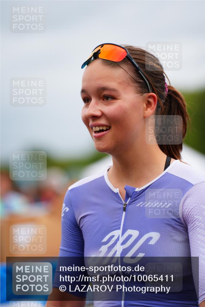 30.08.2026 - Elbe Triathlon Hamburg LAZAROV Photography http://msf.ph/oto/10065411 30.08.2026 12:12:45 Ziel  meine-sportfotos.de