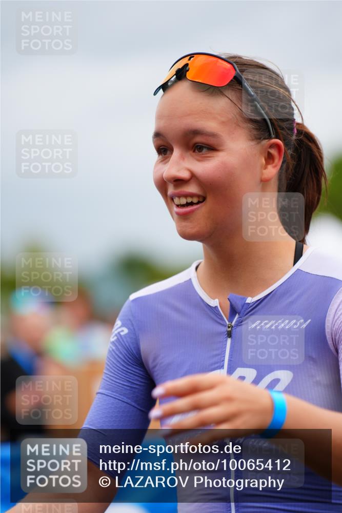 30.08.2026 - Elbe Triathlon Hamburg LAZAROV Photography http://msf.ph/oto/10065412 30.08.2026 12:12:45 Ziel  meine-sportfotos.de