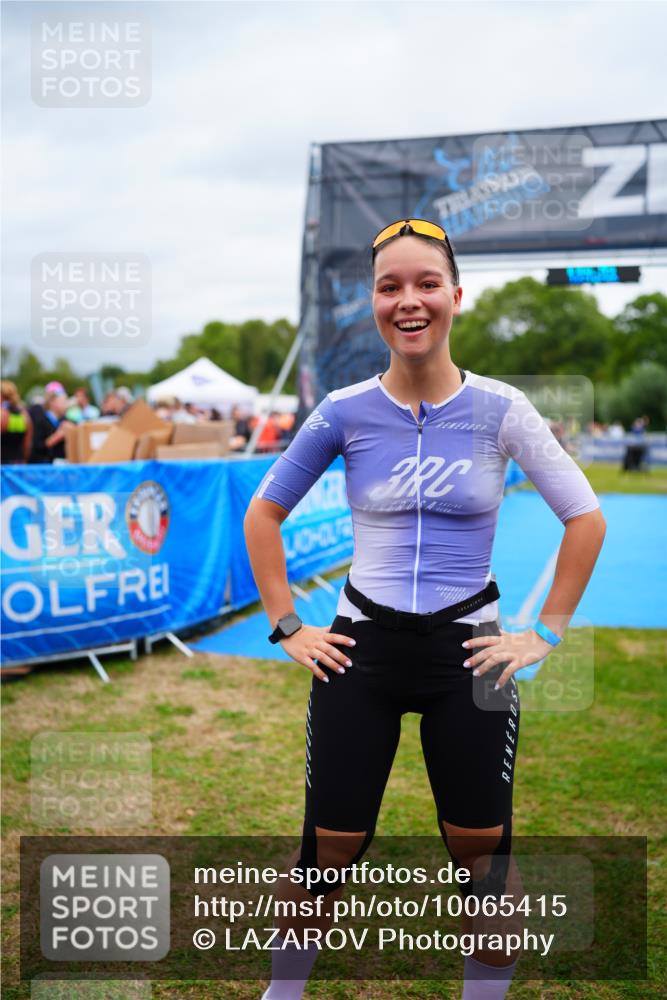 30.08.2026 - Elbe Triathlon Hamburg LAZAROV Photography http://msf.ph/oto/10065415 30.08.2026 12:12:47 Ziel  meine-sportfotos.de