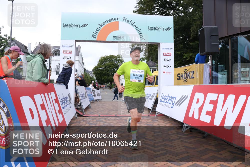 30.08.2026 - Blankeneser Heldenlauf Lena Gebhardt http://msf.ph/oto/10065421 30.08.2026 12:51:45 Ziel 4328 meine-sportfotos.de