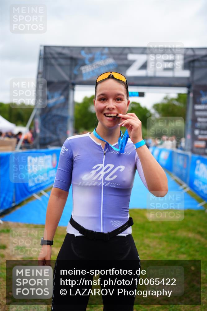 30.08.2026 - Elbe Triathlon Hamburg LAZAROV Photography http://msf.ph/oto/10065422 30.08.2026 12:12:54 Ziel 1399 meine-sportfotos.de