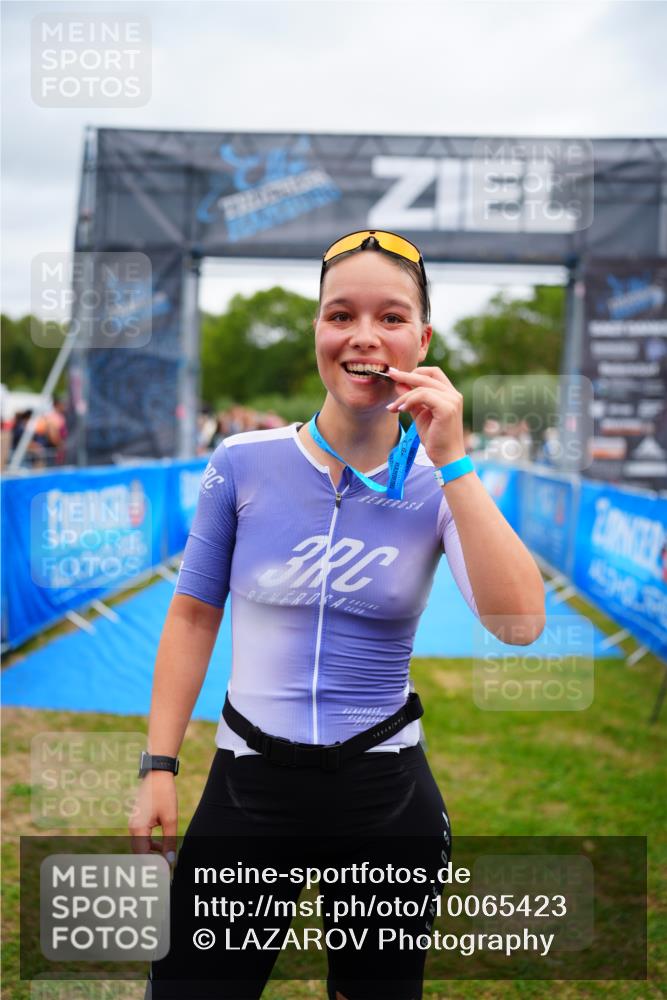 30.08.2026 - Elbe Triathlon Hamburg LAZAROV Photography http://msf.ph/oto/10065423 30.08.2026 12:12:54 Ziel 1399 meine-sportfotos.de