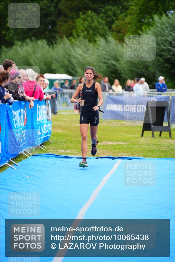 30.08.2026 - Elbe Triathlon Hamburg LAZAROV Photography http://msf.ph/oto/10065438 30.08.2026 12:13:23 Ziel 1587 meine-sportfotos.de