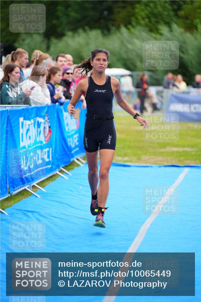 30.08.2026 - Elbe Triathlon Hamburg LAZAROV Photography http://msf.ph/oto/10065449 30.08.2026 12:13:25 Ziel 1587 meine-sportfotos.de