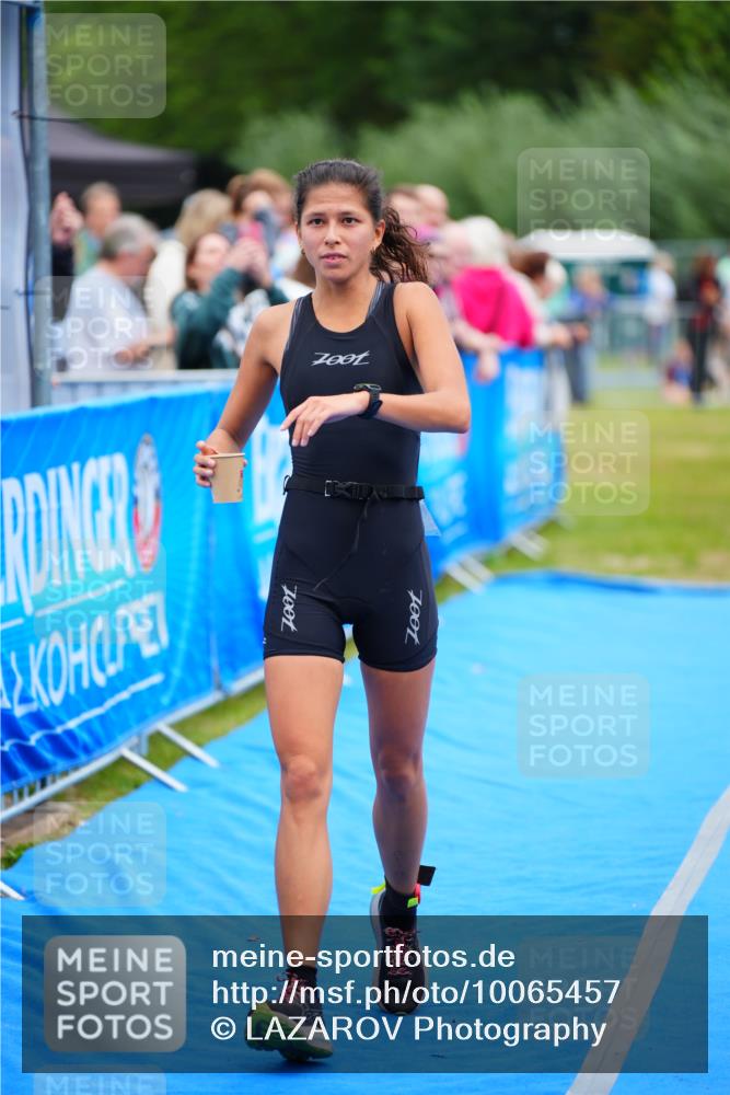 30.08.2026 - Elbe Triathlon Hamburg LAZAROV Photography http://msf.ph/oto/10065457 30.08.2026 12:13:26 Ziel 1587 meine-sportfotos.de