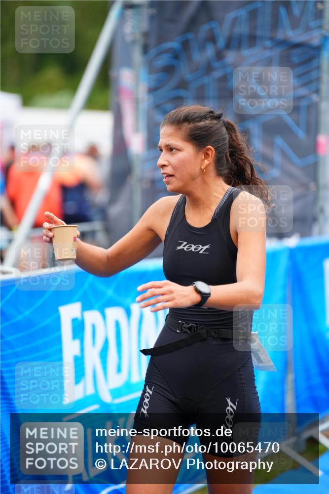 30.08.2026 - Elbe Triathlon Hamburg LAZAROV Photography http://msf.ph/oto/10065470 30.08.2026 12:13:28 Ziel 1587 meine-sportfotos.de