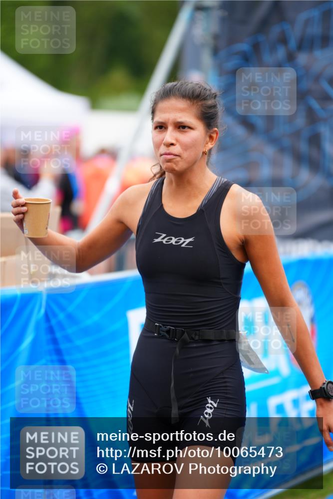 30.08.2026 - Elbe Triathlon Hamburg LAZAROV Photography http://msf.ph/oto/10065473 30.08.2026 12:13:29 Ziel 1587 meine-sportfotos.de