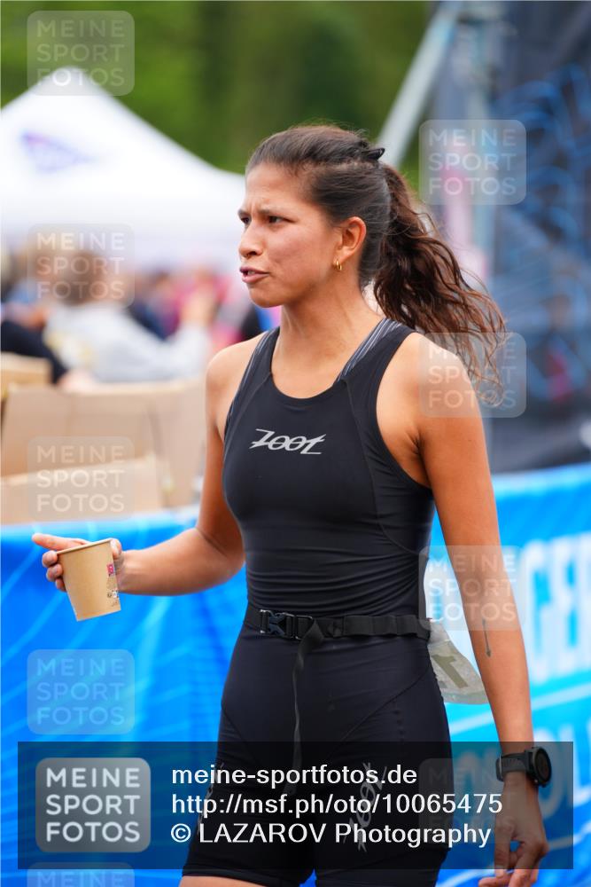 30.08.2026 - Elbe Triathlon Hamburg LAZAROV Photography http://msf.ph/oto/10065475 30.08.2026 12:13:29 Ziel 1587 meine-sportfotos.de
