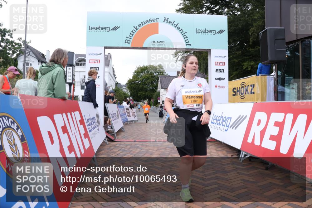 30.08.2026 - Blankeneser Heldenlauf Lena Gebhardt http://msf.ph/oto/10065493 30.08.2026 12:52:16 Ziel 2197, 4087, 4228 meine-sportfotos.de