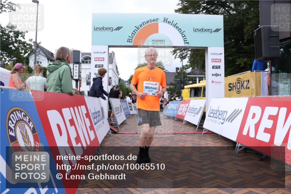 30.08.2026 - Blankeneser Heldenlauf Lena Gebhardt http://msf.ph/oto/10065510 30.08.2026 12:52:22 Ziel 4087, 4101, 4228 meine-sportfotos.de