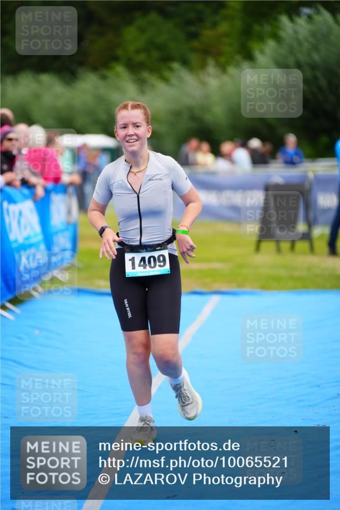 30.08.2026 - Elbe Triathlon Hamburg LAZAROV Photography http://msf.ph/oto/10065521 30.08.2026 12:13:54 Ziel 1409 meine-sportfotos.de