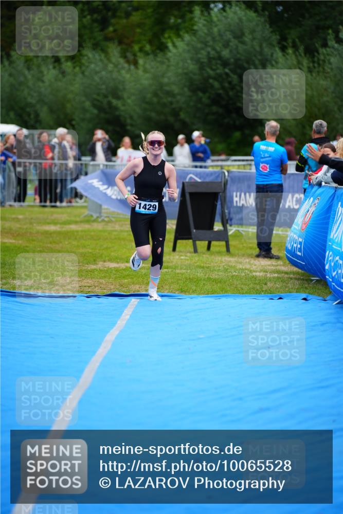 30.08.2026 - Elbe Triathlon Hamburg LAZAROV Photography http://msf.ph/oto/10065528 30.08.2026 12:14:20 Ziel 1429 meine-sportfotos.de