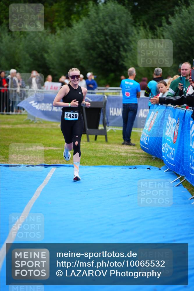 30.08.2026 - Elbe Triathlon Hamburg LAZAROV Photography http://msf.ph/oto/10065532 30.08.2026 12:14:20 Ziel 1429 meine-sportfotos.de