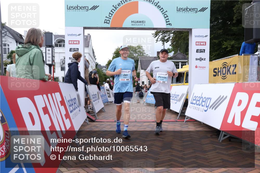 30.08.2026 - Blankeneser Heldenlauf Lena Gebhardt http://msf.ph/oto/10065543 30.08.2026 12:52:30 Ziel 4101, 4181, 4326, 4327, 4409 meine-sportfotos.de