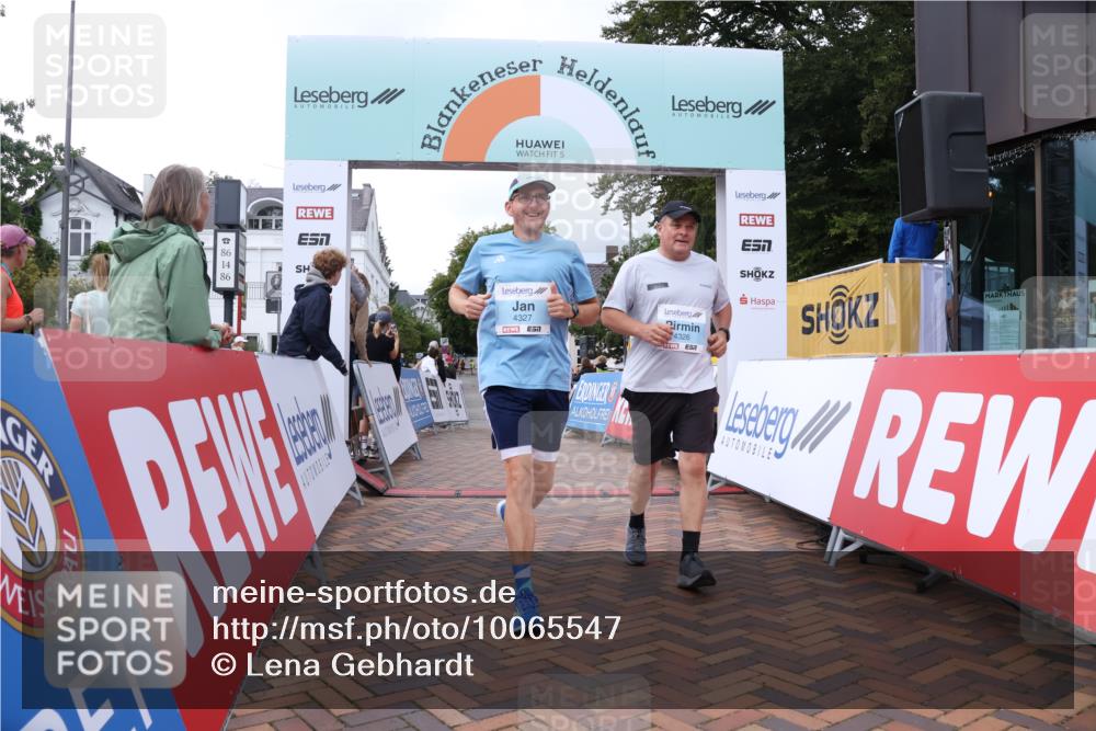 30.08.2026 - Blankeneser Heldenlauf Lena Gebhardt http://msf.ph/oto/10065547 30.08.2026 12:52:30 Ziel 4101, 4181, 4326, 4327, 4409 meine-sportfotos.de