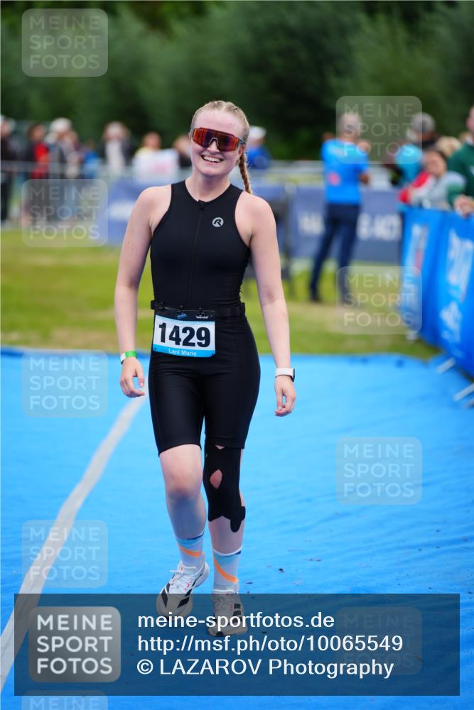 30.08.2026 - Elbe Triathlon Hamburg LAZAROV Photography http://msf.ph/oto/10065549 30.08.2026 12:14:23 Ziel 1429 meine-sportfotos.de