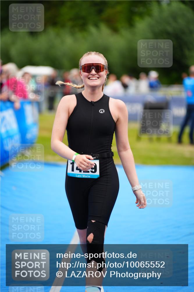 30.08.2026 - Elbe Triathlon Hamburg LAZAROV Photography http://msf.ph/oto/10065552 30.08.2026 12:14:23 Ziel 1429 meine-sportfotos.de