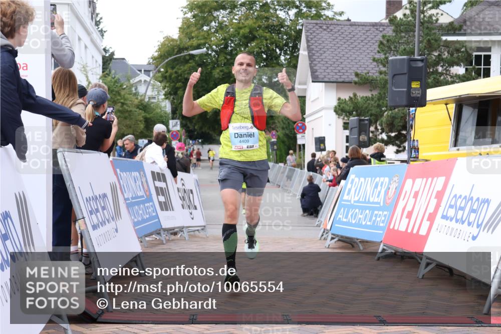 30.08.2026 - Blankeneser Heldenlauf Lena Gebhardt http://msf.ph/oto/10065554 30.08.2026 12:52:32 Ziel 4101, 4181, 4326, 4327, 4409 meine-sportfotos.de