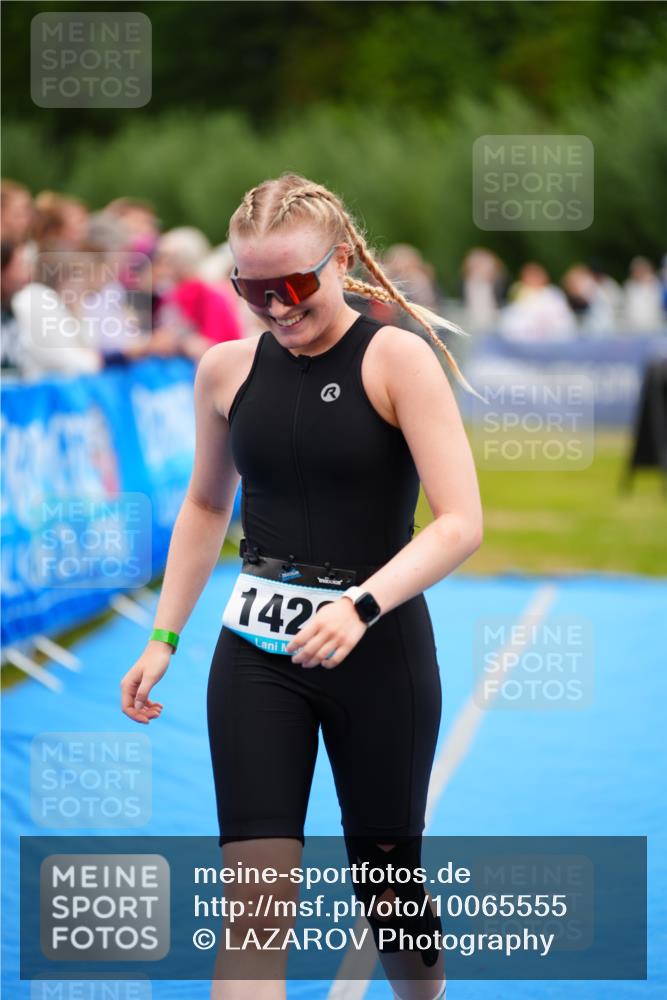 30.08.2026 - Elbe Triathlon Hamburg LAZAROV Photography http://msf.ph/oto/10065555 30.08.2026 12:14:24 Ziel 1429 meine-sportfotos.de