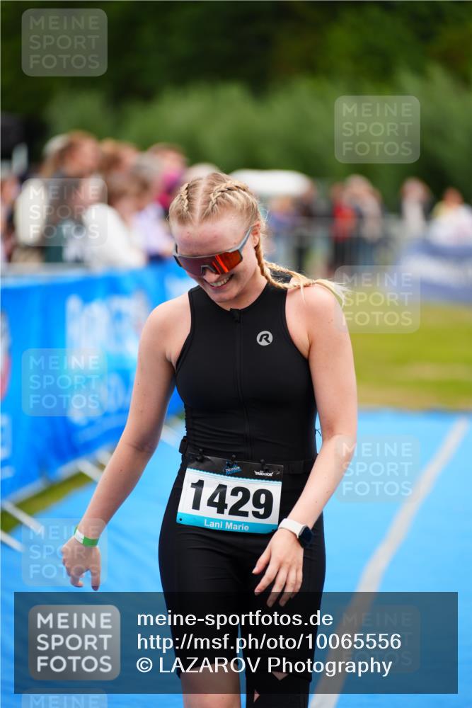 30.08.2026 - Elbe Triathlon Hamburg LAZAROV Photography http://msf.ph/oto/10065556 30.08.2026 12:14:24 Ziel 1429 meine-sportfotos.de