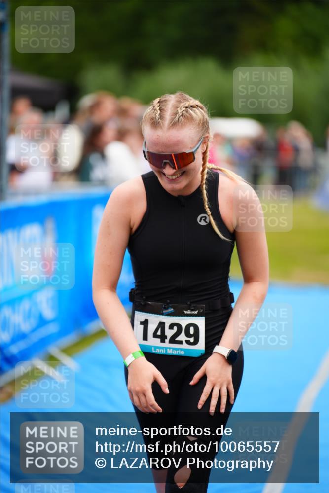 30.08.2026 - Elbe Triathlon Hamburg LAZAROV Photography http://msf.ph/oto/10065557 30.08.2026 12:14:24 Ziel 1429 meine-sportfotos.de