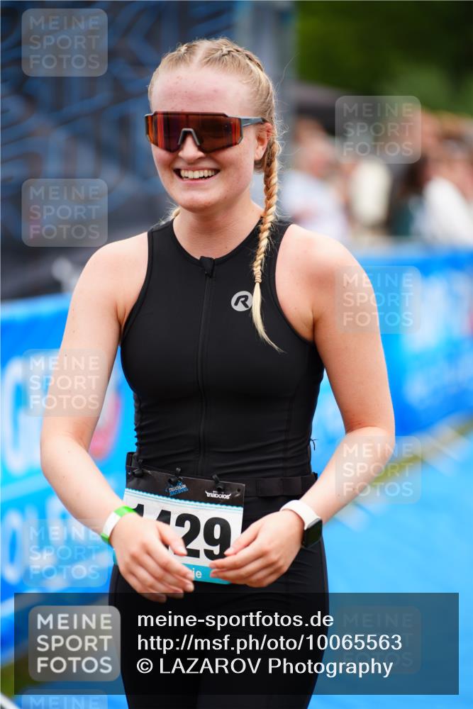 30.08.2026 - Elbe Triathlon Hamburg LAZAROV Photography http://msf.ph/oto/10065563 30.08.2026 12:14:25 Ziel 1429 meine-sportfotos.de