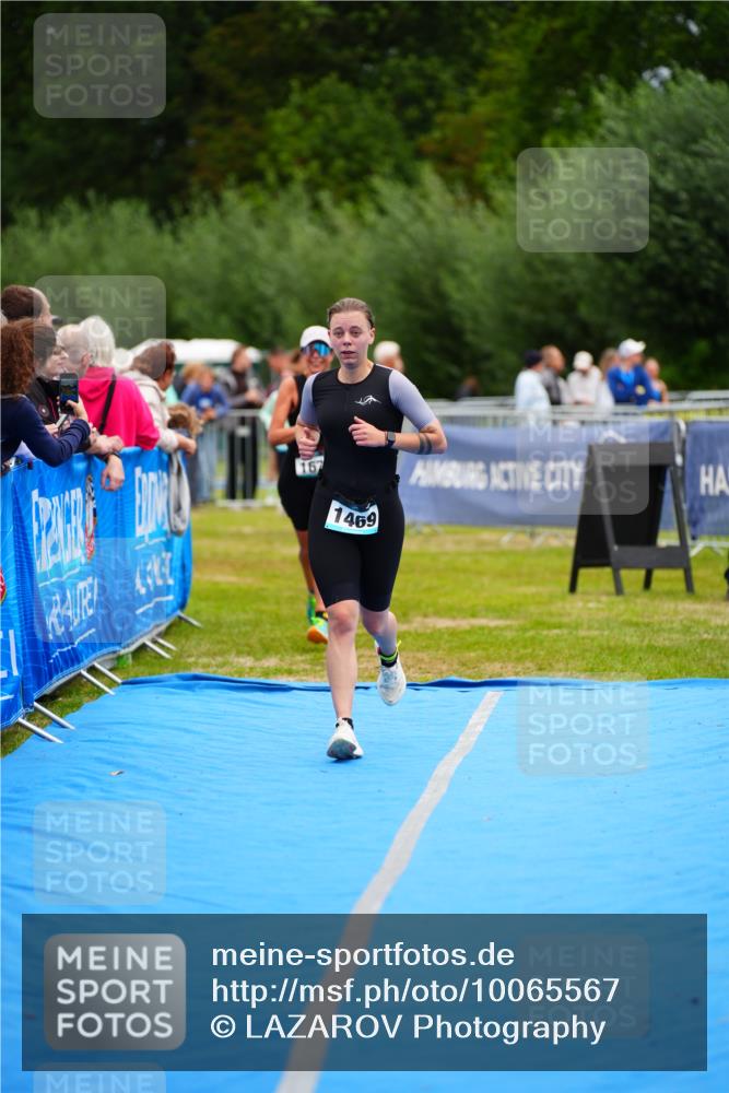 30.08.2026 - Elbe Triathlon Hamburg LAZAROV Photography http://msf.ph/oto/10065567 30.08.2026 12:14:35 Ziel 1469, 1678 meine-sportfotos.de