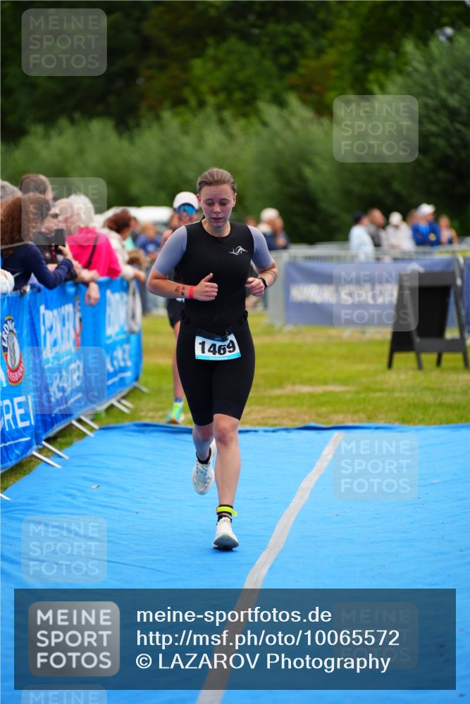 30.08.2026 - Elbe Triathlon Hamburg LAZAROV Photography http://msf.ph/oto/10065572 30.08.2026 12:14:36 Ziel 1469, 1678 meine-sportfotos.de