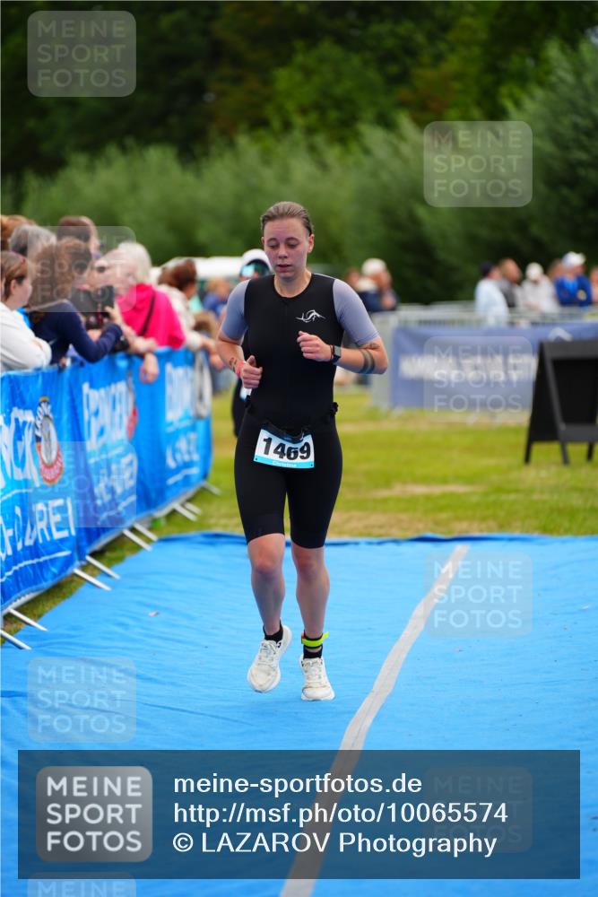 30.08.2026 - Elbe Triathlon Hamburg LAZAROV Photography http://msf.ph/oto/10065574 30.08.2026 12:14:36 Ziel 1469, 1678 meine-sportfotos.de
