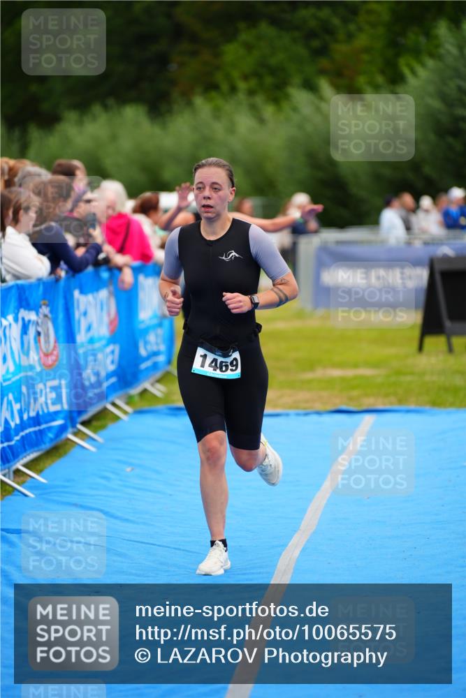 30.08.2026 - Elbe Triathlon Hamburg LAZAROV Photography http://msf.ph/oto/10065575 30.08.2026 12:14:36 Ziel 1469, 1678 meine-sportfotos.de