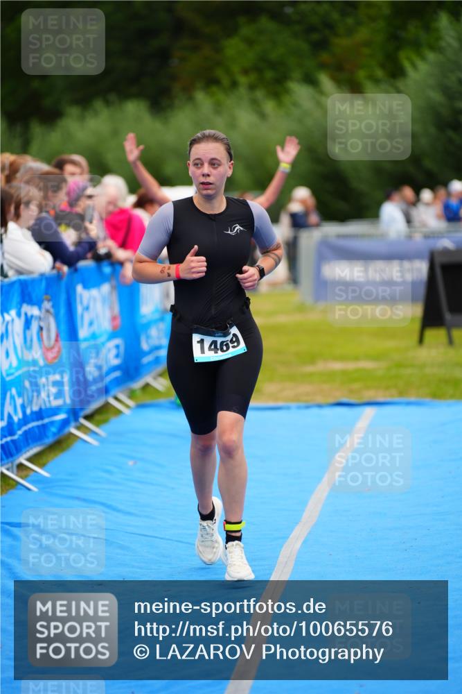 30.08.2026 - Elbe Triathlon Hamburg LAZAROV Photography http://msf.ph/oto/10065576 30.08.2026 12:14:36 Ziel 1469, 1678 meine-sportfotos.de