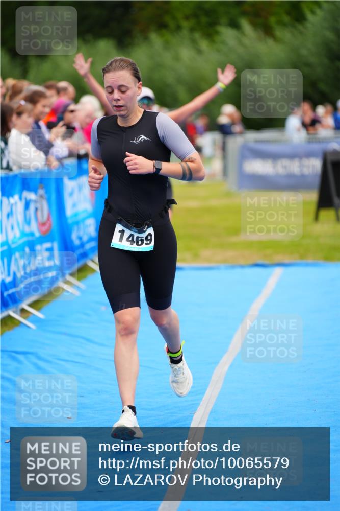 30.08.2026 - Elbe Triathlon Hamburg LAZAROV Photography http://msf.ph/oto/10065579 30.08.2026 12:14:37 Ziel 1469, 1502, 1678 meine-sportfotos.de