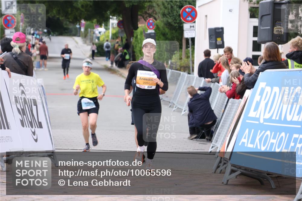 30.08.2026 - Blankeneser Heldenlauf Lena Gebhardt http://msf.ph/oto/10065596 30.08.2026 12:52:48 Ziel 2254, 4219 meine-sportfotos.de