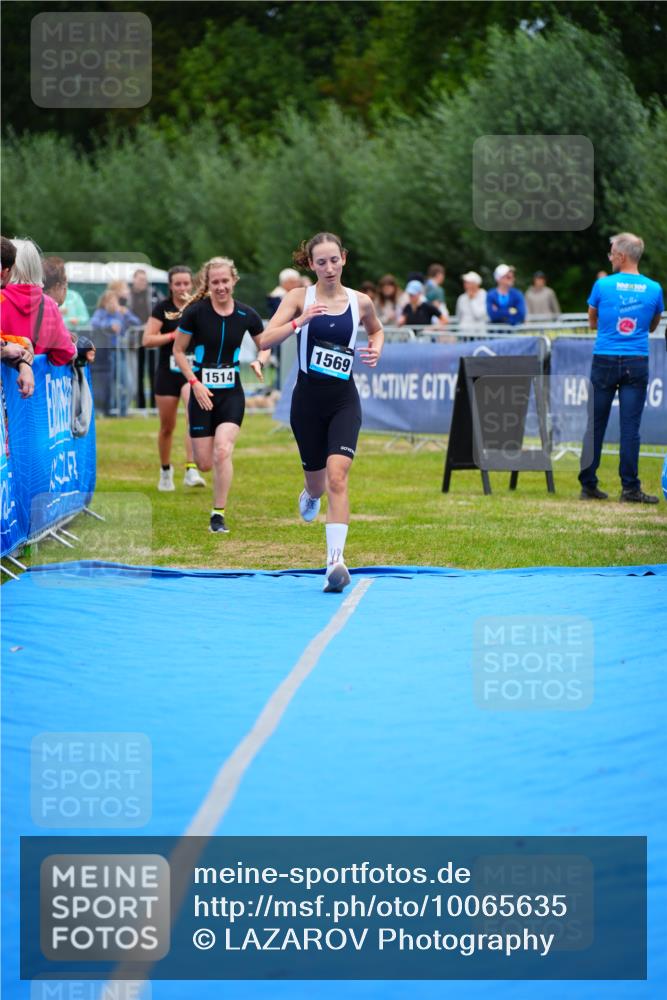 30.08.2026 - Elbe Triathlon Hamburg LAZAROV Photography http://msf.ph/oto/10065635 30.08.2026 12:15:06 Ziel 1514, 1535, 1569 meine-sportfotos.de