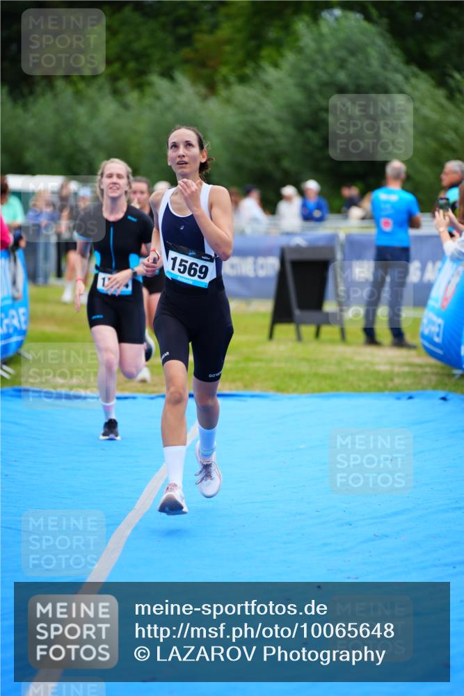30.08.2026 - Elbe Triathlon Hamburg LAZAROV Photography http://msf.ph/oto/10065648 30.08.2026 12:15:07 Ziel 1512, 1514, 1535, 1569 meine-sportfotos.de