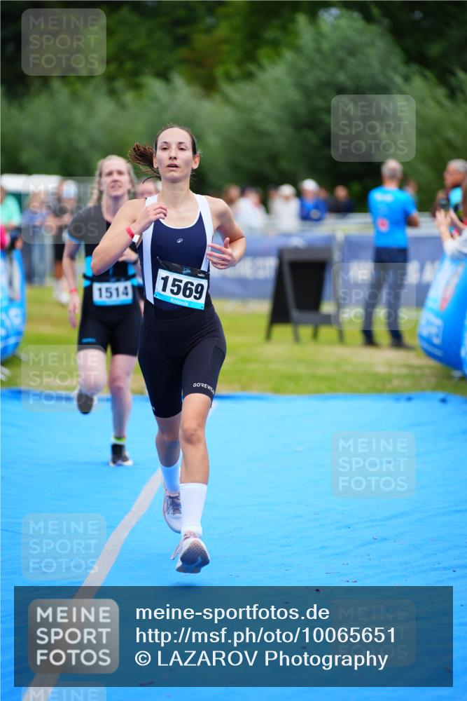 30.08.2026 - Elbe Triathlon Hamburg LAZAROV Photography http://msf.ph/oto/10065651 30.08.2026 12:15:08 Ziel 1512, 1514, 1535, 1569 meine-sportfotos.de