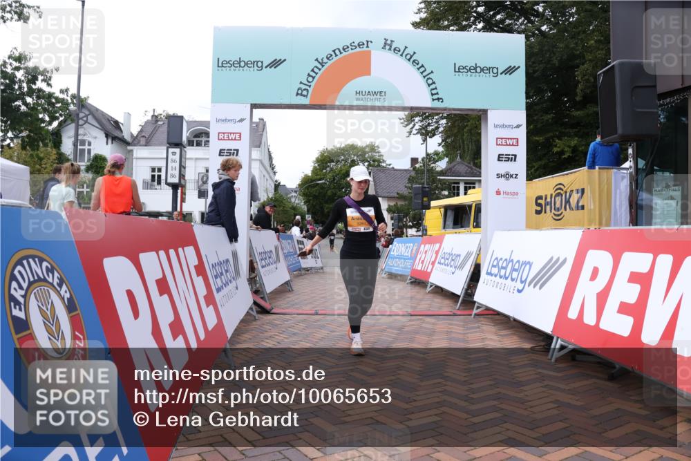 30.08.2026 - Blankeneser Heldenlauf Lena Gebhardt http://msf.ph/oto/10065653 30.08.2026 12:52:57 Ziel 2254, 4392, 4404 meine-sportfotos.de