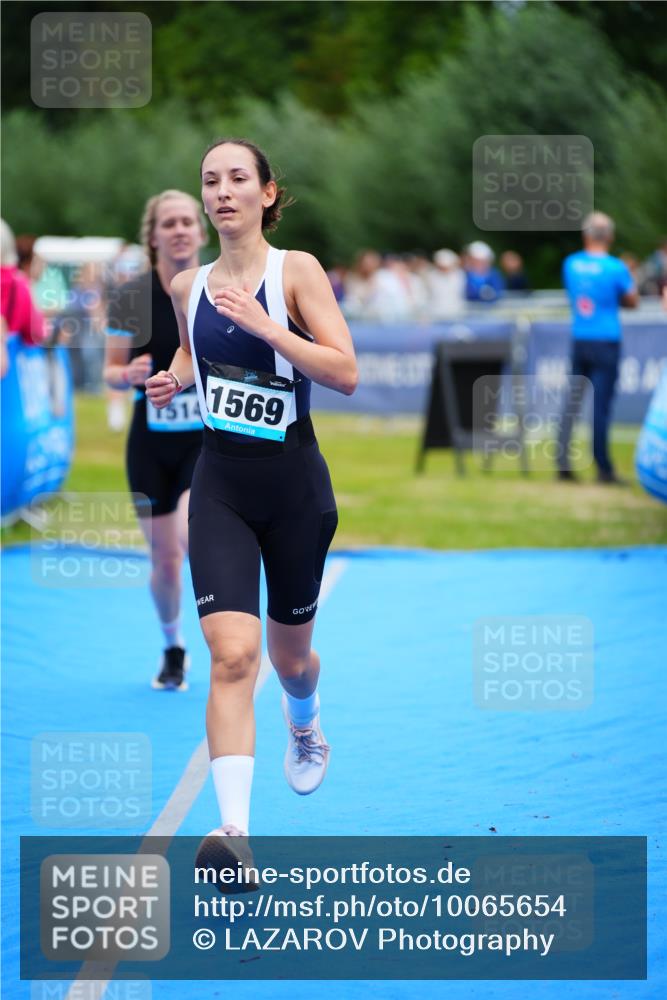 30.08.2026 - Elbe Triathlon Hamburg LAZAROV Photography http://msf.ph/oto/10065654 30.08.2026 12:15:08 Ziel 1512, 1514, 1535, 1569 meine-sportfotos.de