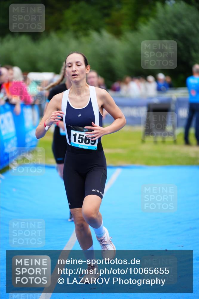30.08.2026 - Elbe Triathlon Hamburg LAZAROV Photography http://msf.ph/oto/10065655 30.08.2026 12:15:08 Ziel 1512, 1514, 1535, 1569 meine-sportfotos.de