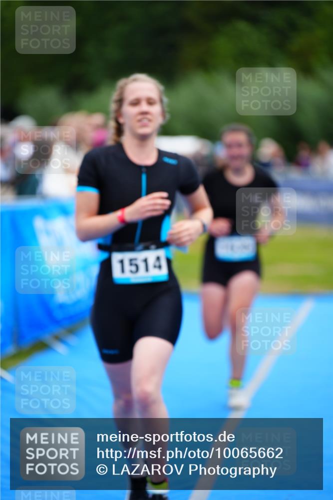 30.08.2026 - Elbe Triathlon Hamburg LAZAROV Photography http://msf.ph/oto/10065662 30.08.2026 12:15:10 Ziel 1512, 1514, 1535, 1569 meine-sportfotos.de