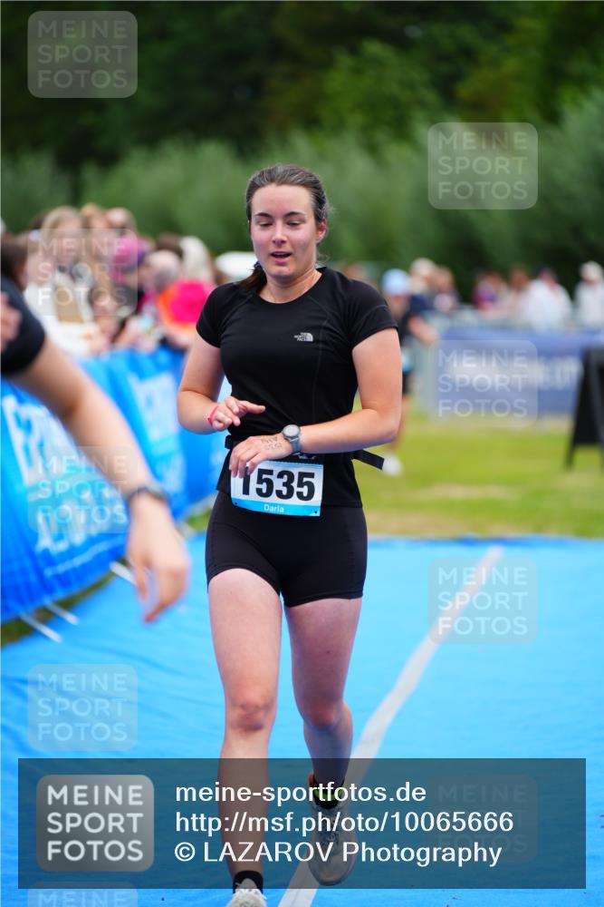 30.08.2026 - Elbe Triathlon Hamburg LAZAROV Photography http://msf.ph/oto/10065666 30.08.2026 12:15:11 Ziel 1512, 1514, 1535, 1569 meine-sportfotos.de