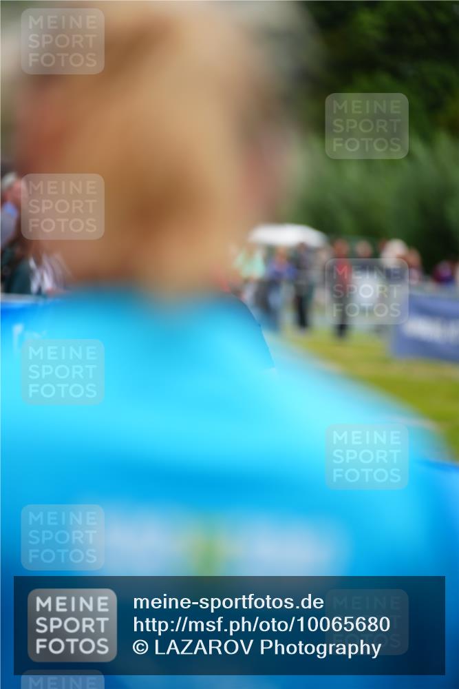30.08.2026 - Elbe Triathlon Hamburg LAZAROV Photography http://msf.ph/oto/10065680 30.08.2026 12:15:16 Ziel 1512 meine-sportfotos.de