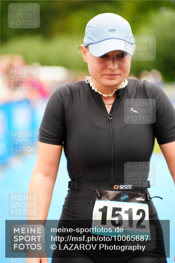 30.08.2026 - Elbe Triathlon Hamburg LAZAROV Photography http://msf.ph/oto/10065687 30.08.2026 12:15:18 Ziel 1512 meine-sportfotos.de
