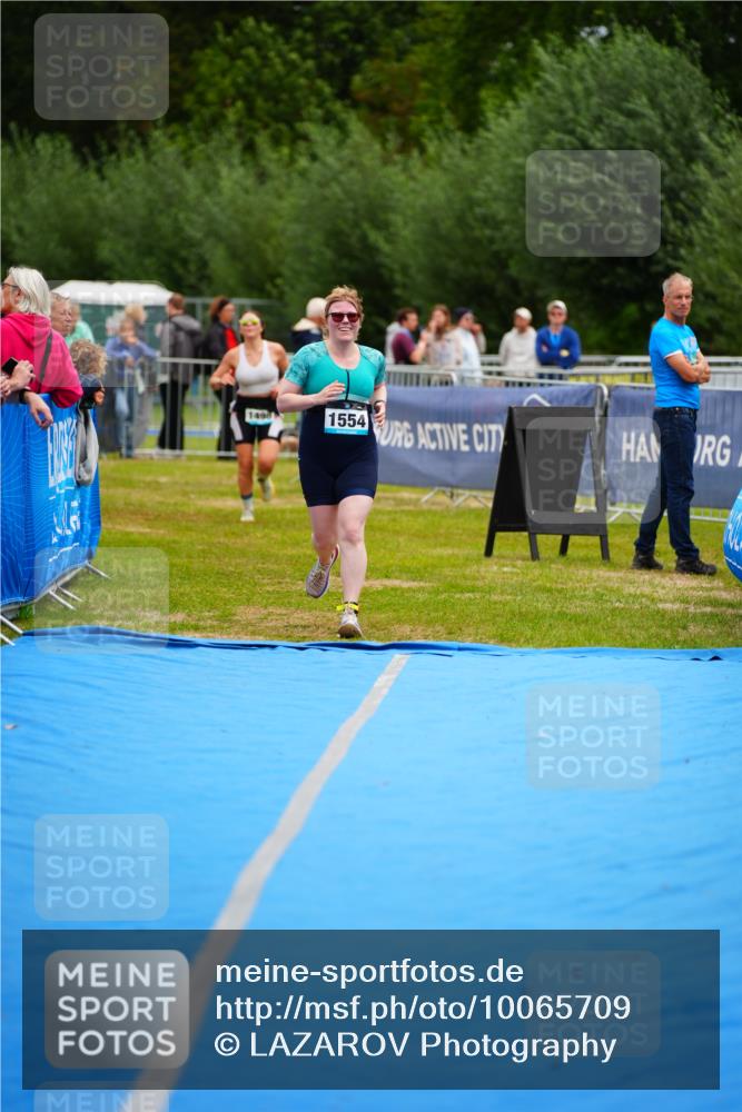 30.08.2026 - Elbe Triathlon Hamburg LAZAROV Photography http://msf.ph/oto/10065709 30.08.2026 12:15:33 Ziel 1498, 1554 meine-sportfotos.de