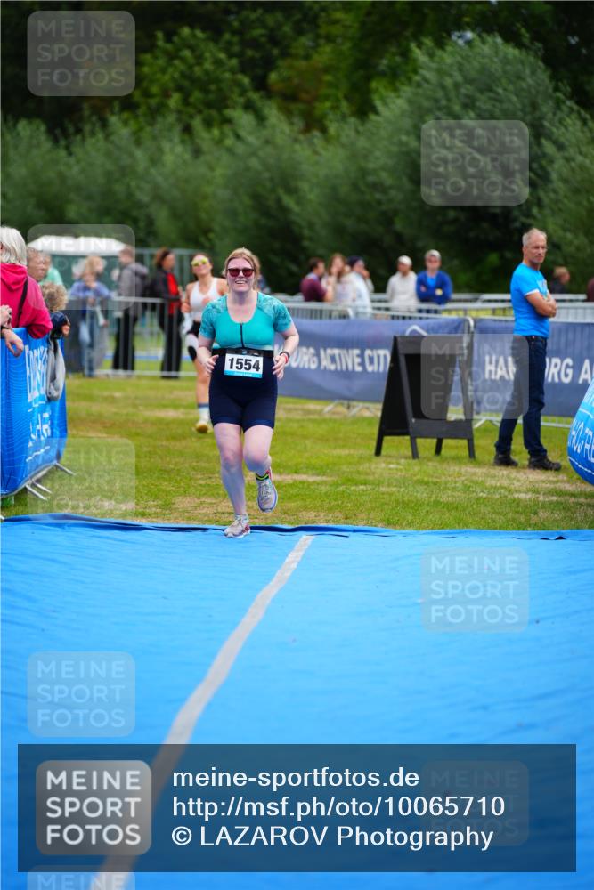 30.08.2026 - Elbe Triathlon Hamburg LAZAROV Photography http://msf.ph/oto/10065710 30.08.2026 12:15:34 Ziel 1498, 1554 meine-sportfotos.de