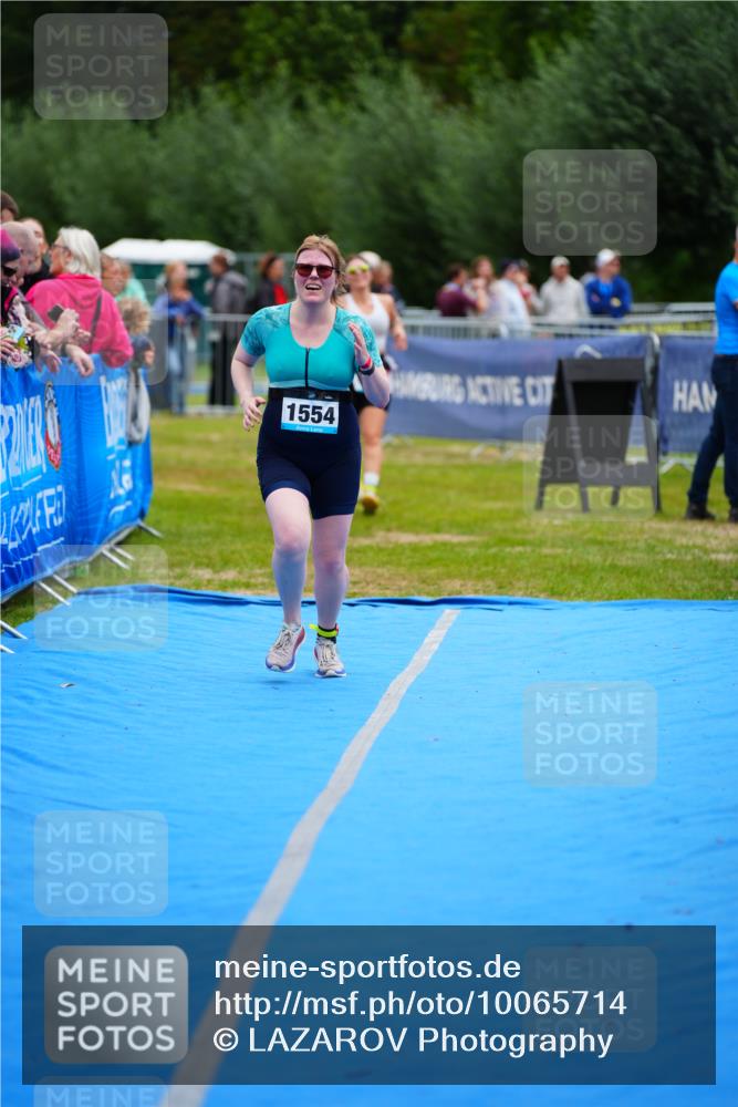 30.08.2026 - Elbe Triathlon Hamburg LAZAROV Photography http://msf.ph/oto/10065714 30.08.2026 12:15:35 Ziel 1498, 1554 meine-sportfotos.de